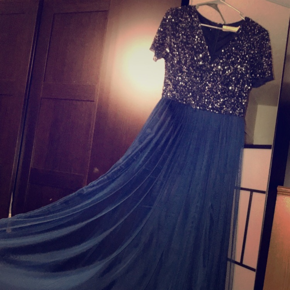 Floor-Length Navy Blue Gown